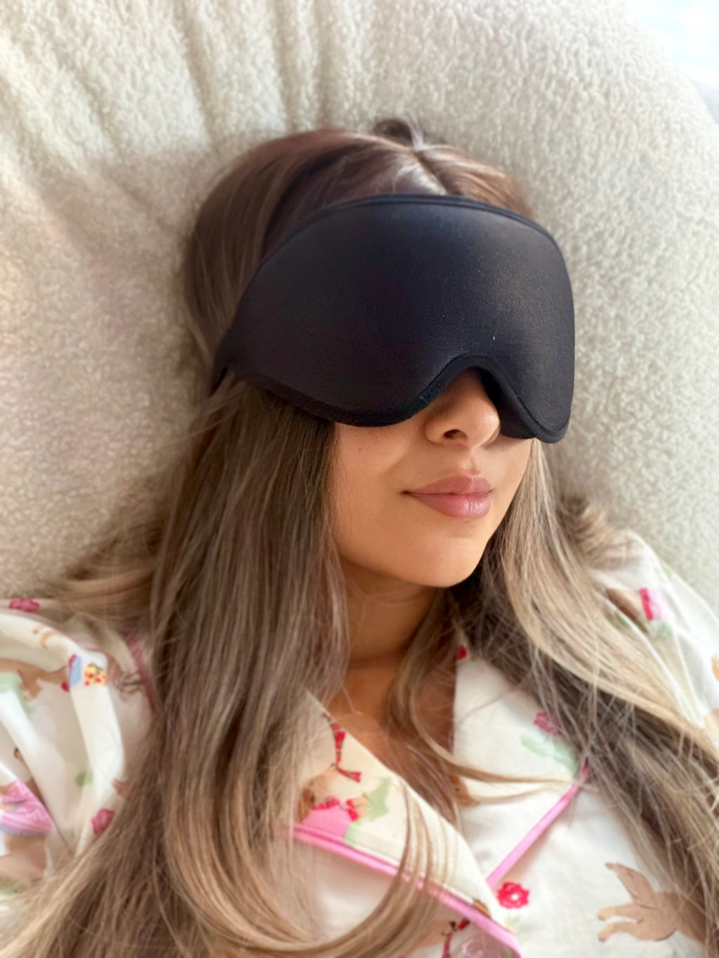 Contoured Eye Mask - Black